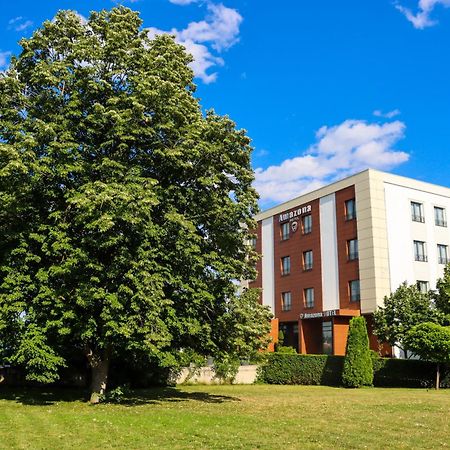 Amazona Hotel Pristina Extérieur photo