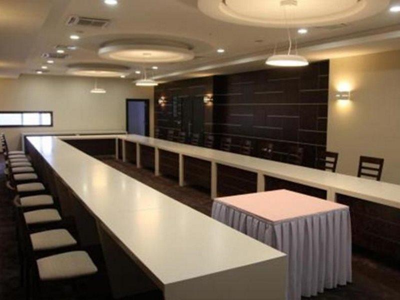 Amazona Hotel Pristina Extérieur photo